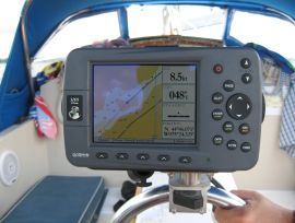 Traceur de cartes couleur Garmin GPSMAP 3205 avec capteur GPS