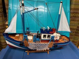 Voiliers miniatures et phares