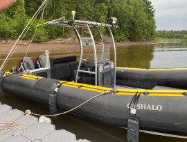 Airsolid 27 pneumatique à fond rigide , 26 pieds, 2015