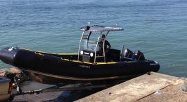 Airsolid 27 pneumatique à fond rigide , 26 pieds, 2015