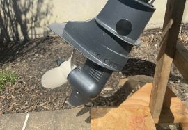 *** Hors-bord '' YAMAHA ''  4 hp, 4 temps , comme neuf ***