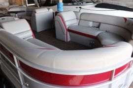 Superbe Ponton Berkshire 3 quilles, 23 pieds, 2016