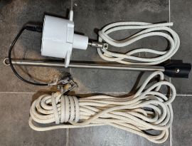Vends hydro générateur éolienne LVM AQUA4AEROGEN 12V avec régulateur de tension LVM4TB12
