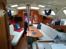 Hunter 326, 32 ft, 2003, Mecna