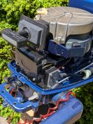 Moteur hors bord Nissan, 5 HP, 2 temps, pied court.