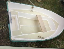 Dinghy en fibre de verre, 9 pieds