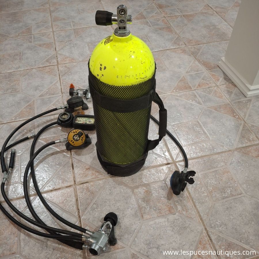 Bouteille de plongée aluminium avec détendeurs