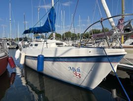 Tanzer 26, 1983 excellent état avec Honda 9.9, 2003 et Dingy 8ft avec 2.0hp, 26 ft, 1983, midi 33