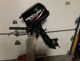 *** Moteur '' MERCURY '' , 4 hp, 4 temps ***