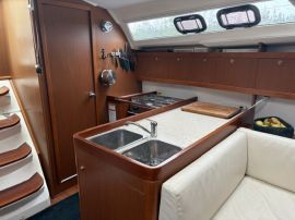 Beneteau Oceanis, 37 ft, 2013
