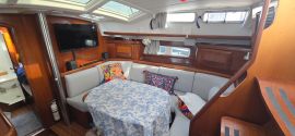 BENETEAU 42 CC , 42 ft, 2003, Lady Min  -  (COCKPIT CENTRAL)