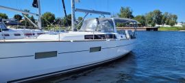 BENETEAU OCEANIS 38, 38 ft, 2016, IN AND OUT