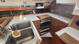 HUNTER 34 , 34 ft, 1984, LA VIE LA VIE   -  TAXES CANADIENNES PAYÉES