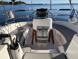 Hunter 376, 37 ft, 1998, MasterMind 1