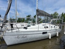 Bénéteau Oceanis 321 , 32.7 ft, 1994, MA BULLE   -   Moteur 2023 | Quai - Place à quai garantie au CVDM & +