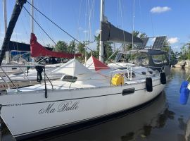 Bénéteau Oceanis 321 , 32.7 ft, 1994, MA BULLE   -   Moteur 2023 | Quai - Place à quai garantie au CVDM & +