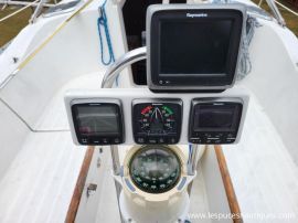 Bénéteau Oceanis 321 , 32.7 ft, 1994, MA BULLE   -   Moteur 2023 | Quai - Place à quai garantie au CVDM & +
