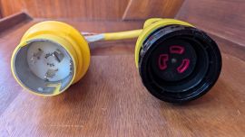 Marinco EEL Adaptateur Pigtail P504-30, 50A 125/250V Mâle vers 30A 125V Femelle 