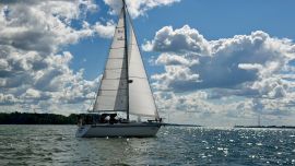 Hunter 28.5, 29 pieds, 1988, Miraki   -  moteur Nanni 2023, voiles récentes