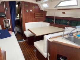 Hunter 434 , 34 ft, 1983, Nauty Girl (ex Reva II) - TAXES CANADIENNES PAYÉES