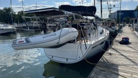 BAVARIA CRUISER 33, 33 ft, 2016,  -  TAXES PAYÉES -  CANADIEN