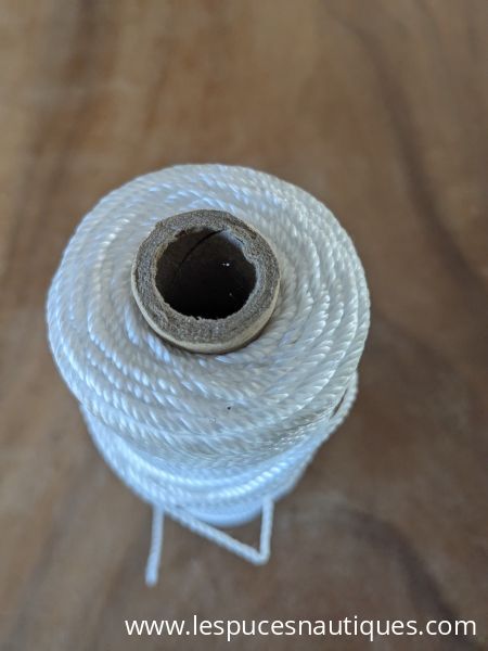 Corde pour réparation de voile de voiliers, réparation ou renforcir filet
