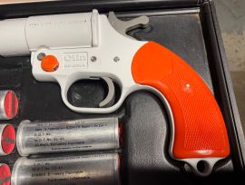 *** Ensemble de fusées de détresse ***