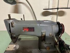 Machine à coudre industrielle 