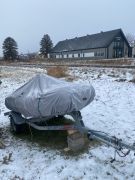 Dinghie Highfield, moteur hors bord et remorque, 8.6 pieds